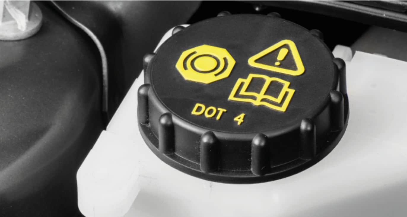 ¿Por qué es importante usar liquido de frenos?